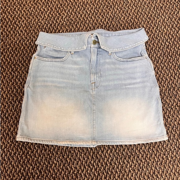 Frame Le High Mini
Fold Over Jean Skirt
Womens Sz 29 - Picture 2 of 8